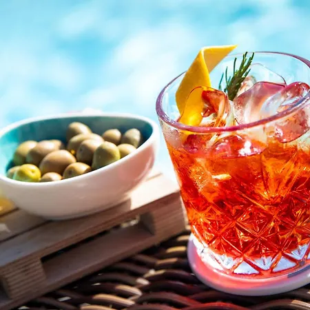 Cormoran شقة فندقية 4*