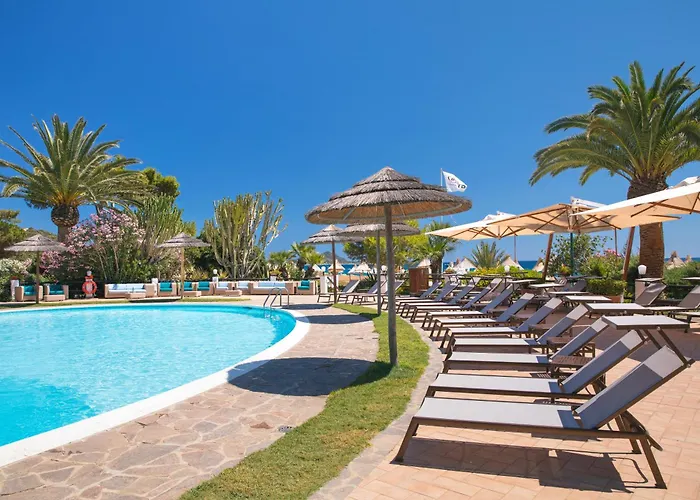 Cormoran Aparthotel 4*