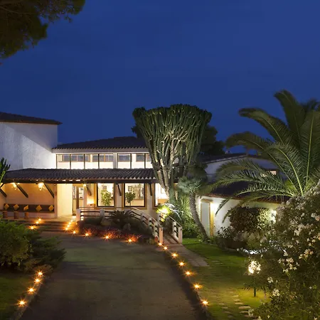 Cormoran Aparthotel 4*