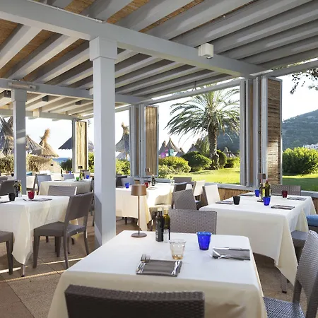 Cormoran Aparthotel 4*