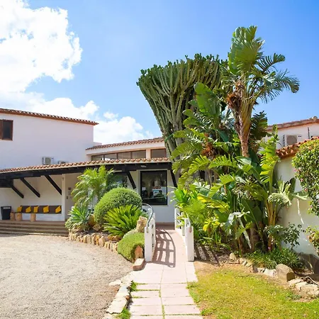 Cormoran Aparthotel 4*